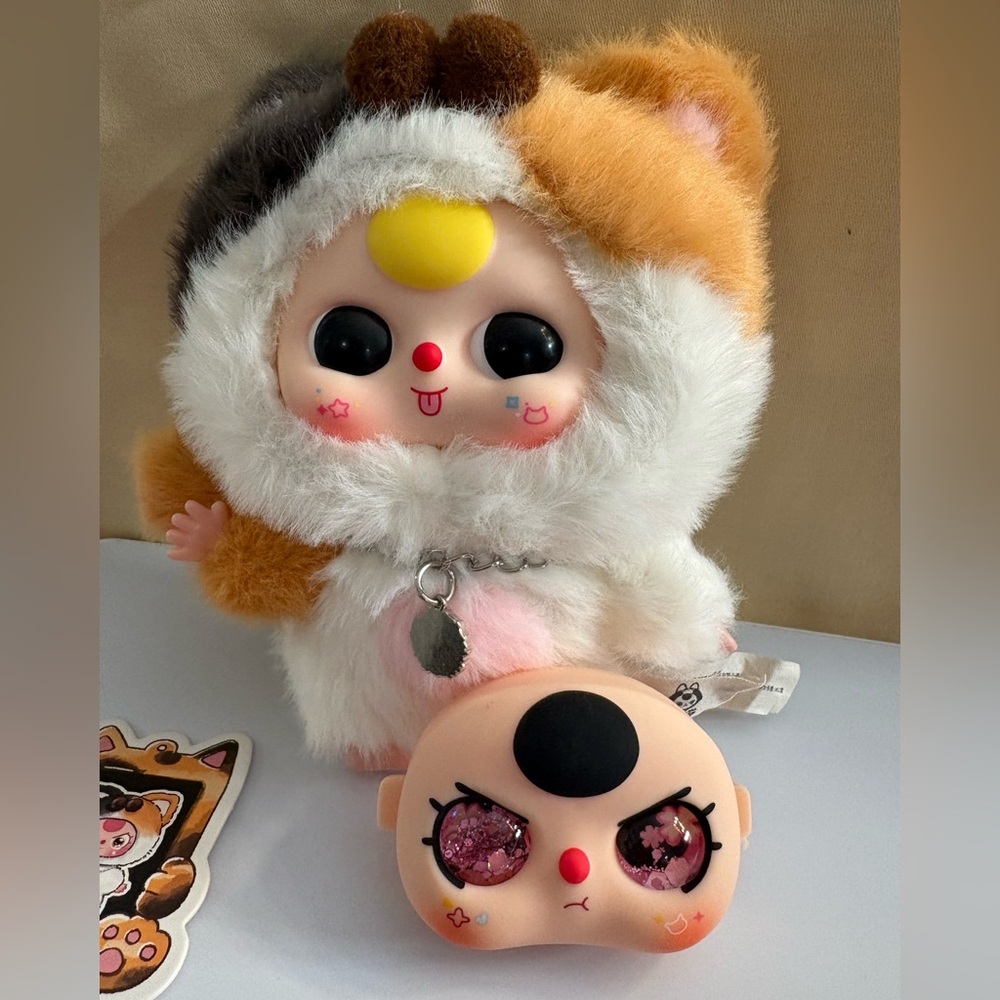 Baby Three from the Cats and Dogs series! Replaceable face and glittery eyes!